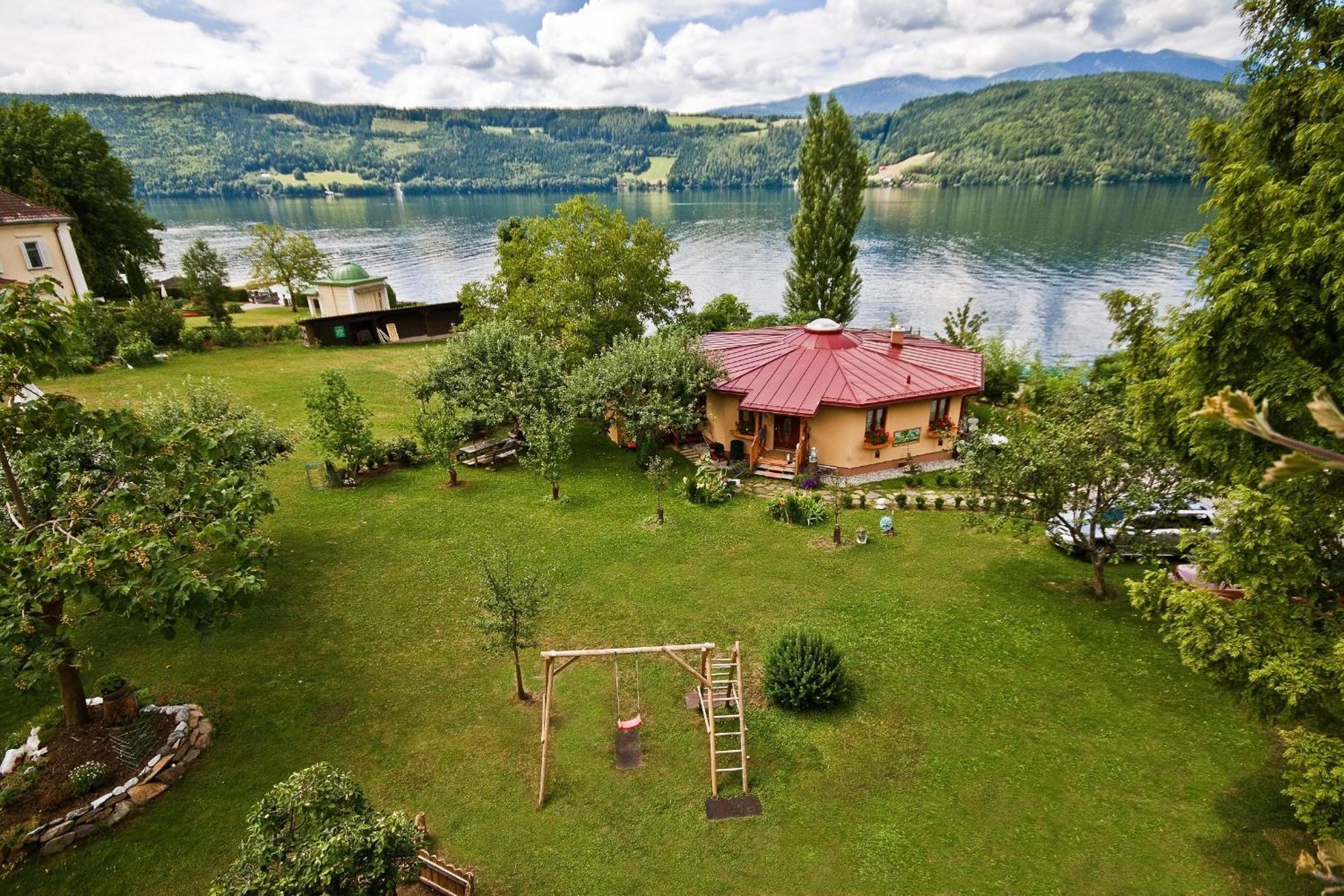 Ferienwohnungen Fischerhaus - Direkt Am See Millstatt Exteriör bild