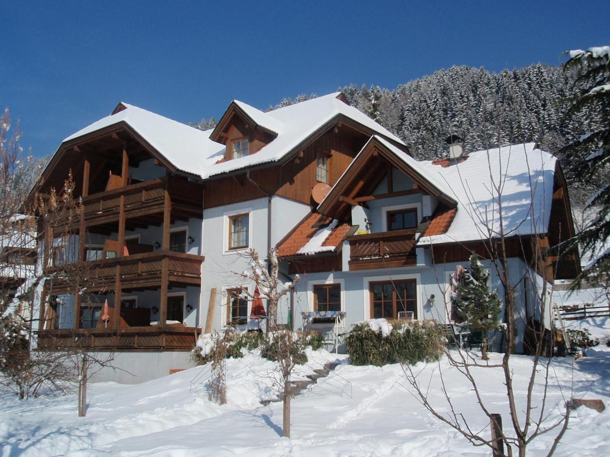 Ferienwohnungen Fischerhaus - Direkt Am See Millstatt Exteriör bild